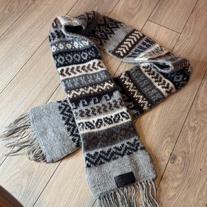 Alpaca  Scarf - Gray and Black
